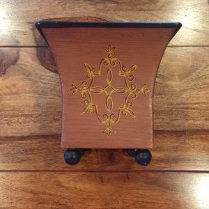 Southern Living Catchall or Plant Container